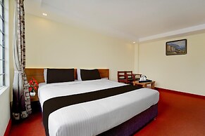 Deluxeabirami Grand Inn