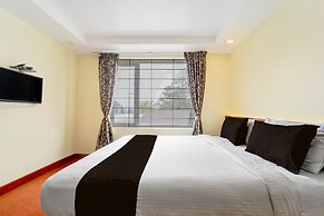 Deluxeabirami Grand Inn