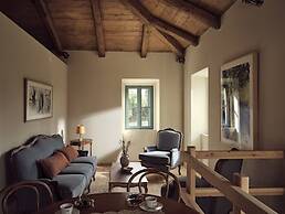 Alkis Farm AND Residence