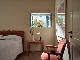Alkis Farm AND Residence