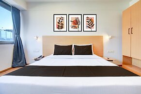 Deluxe With Twin Bedbalewadi High Street