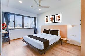Deluxe With Twin Bedbalewadi High Street