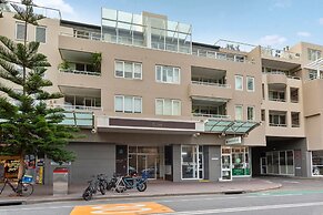 Spacious 1 Bed Near Manly Beach