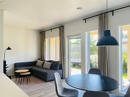 Modern 3BR House with Sauna & Parking