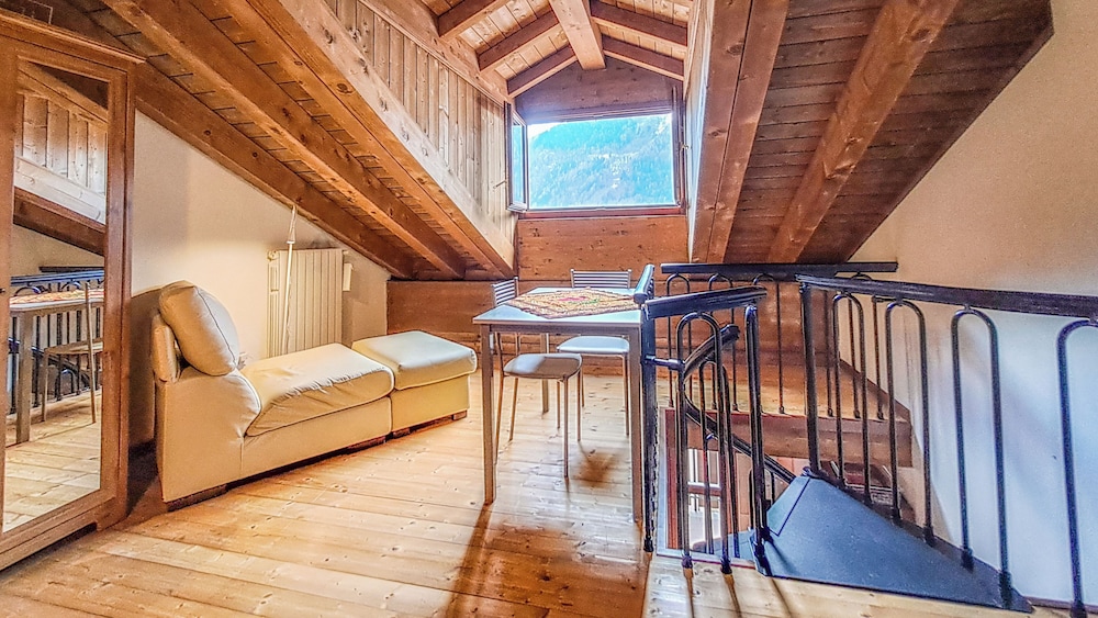 Casa Loca Colere