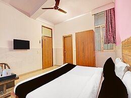 Deluxehotel Dhruv