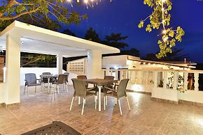 Aldea Bella Boutique