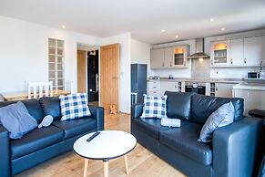 Ocean View - 2 Bedroom Apt - Llanelli