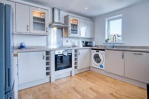 Ocean View - 2 Bedroom Apt - Llanelli