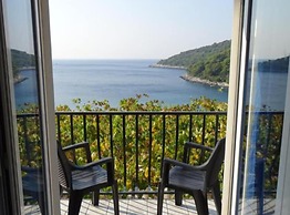 Villa Azure Saplunara