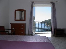 Villa Azure Saplunara