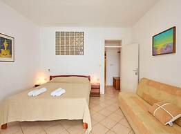 Villa Azure Saplunara