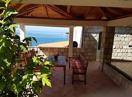 Villa Azure Saplunara