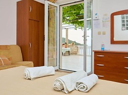 Villa Azure Saplunara