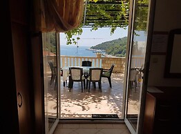 Villa Azure Saplunara