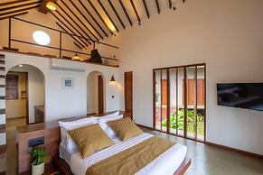 Avora Lake Villas