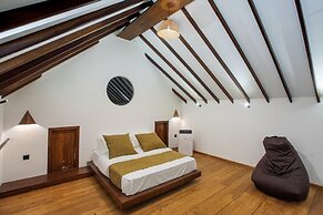 Avora Lake Villas