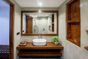 Avora Lake Villas