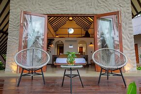 Avora Lake Villas