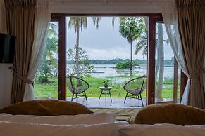 Avora Lake Villas