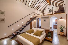 Avora Lake Villas
