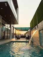 The White Casa Villa