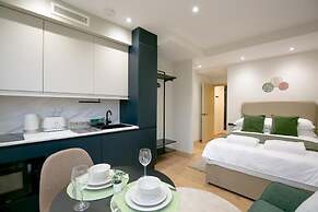 Lindenstone Apartments