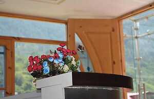 Hotel Royale Comfort Pahalgam