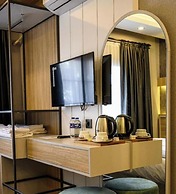 ALEE BEYZAR HOTEL