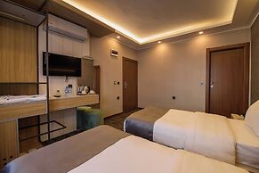 ALEE BEYZAR HOTEL