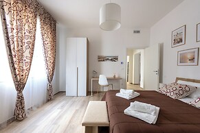 Nadia Flat - 10 minutes from the beach