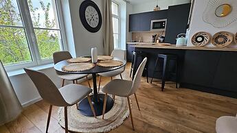 Elegant Apartment in a Luxury Residence