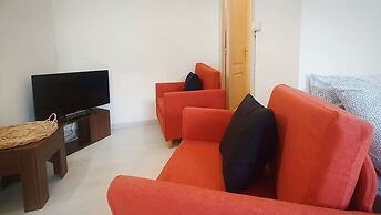 Petit Studio au 1er du th tre