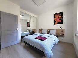 Maison Proches des Places Avec Stationnement