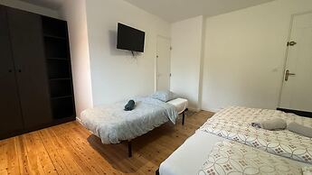 Maison 5 Chambres et Parking Gratuit