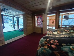 MONK Hut