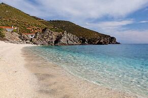 Nireos Coast Evia - Panoramic Seaview Gem