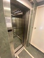 Osiris Plaza