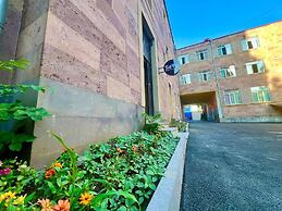Seva Apart-Hotel