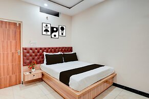 Deluxesrs Boarding and Lodging