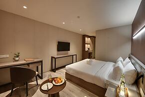 Click Hotels Lite Chakan