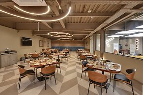 Click Hotels Lite Chakan