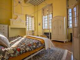 French Villa With Pool & Games Room