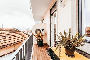 Prestige Apartment By Gt House