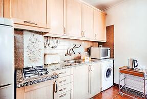 Amadora Terrace View By Gt House