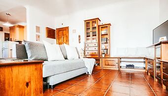 Amadora Terrace View By Gt House