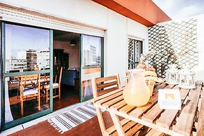 Amadora Terrace View By Gt House