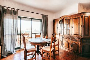 Amadora Terrace View By Gt House