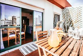 Amadora Terrace View By Gt House
