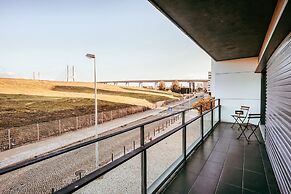 Bridge View With Balcony By Gt House